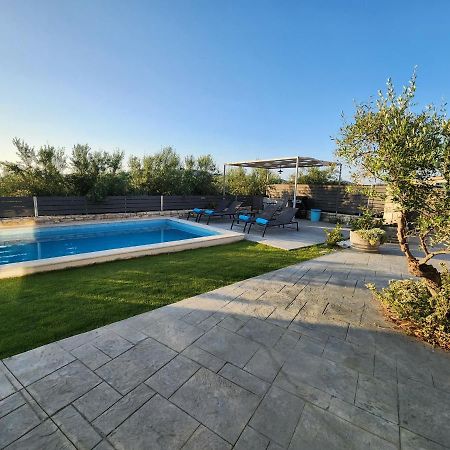 Villa Sheila With Private Pool Ρούμελη Εξωτερικό φωτογραφία